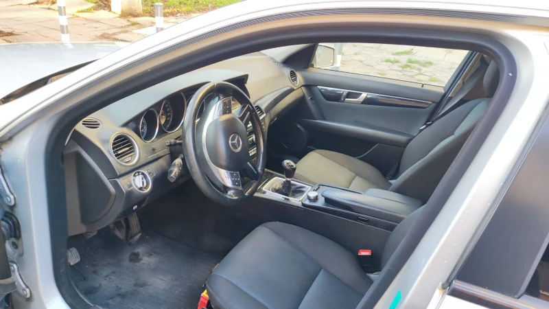 Mercedes-Benz C 180 S204, снимка 13 - Автомобили и джипове - 52873580