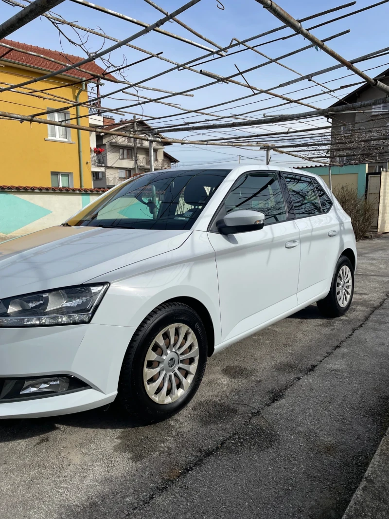 Skoda Fabia Шкода фабия 2019г, снимка 3 - Автомобили и джипове - 53534136
