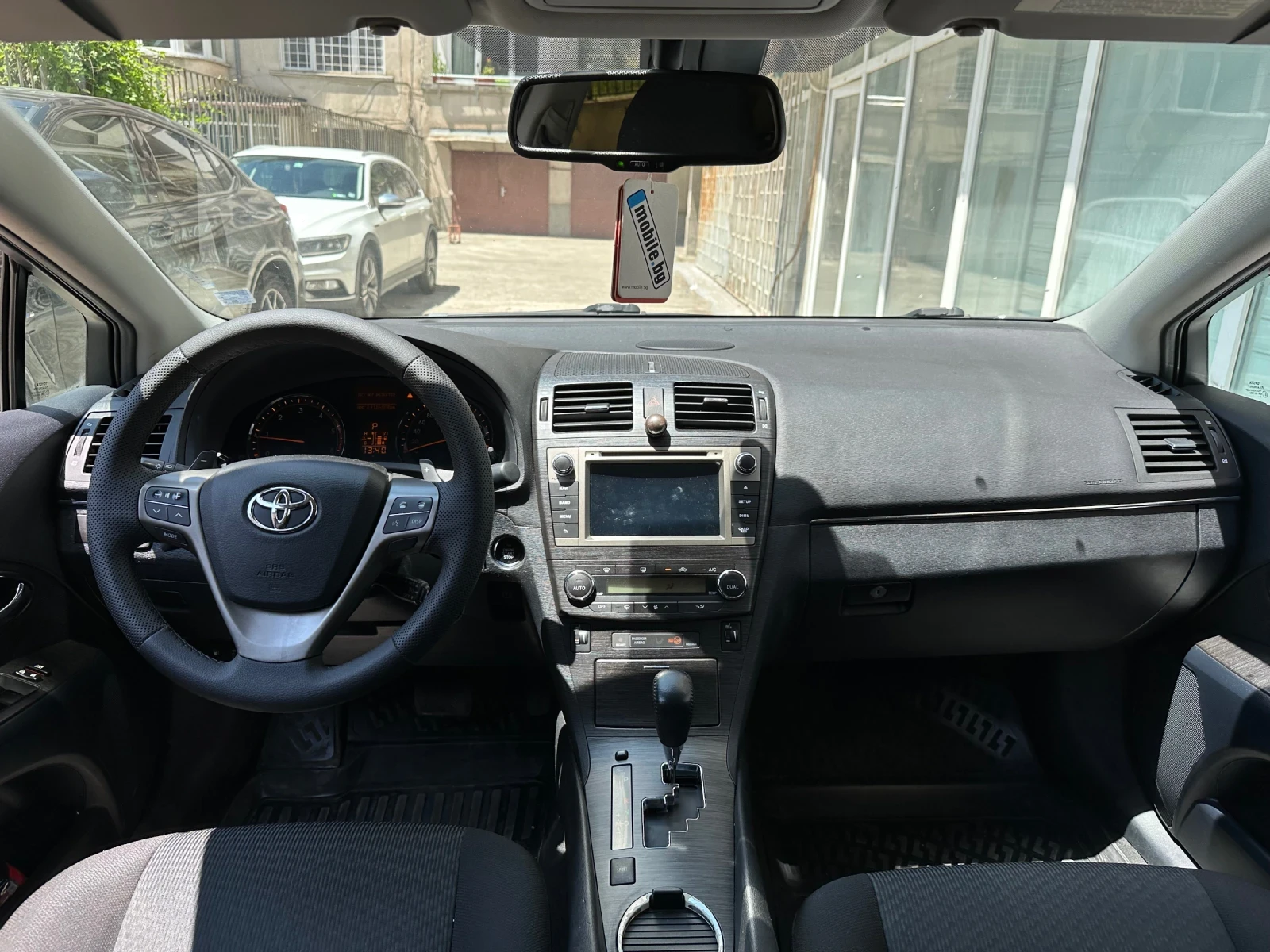 Toyota Avensis 2.2 D-CAT Автоматик 6ск - изображение 8