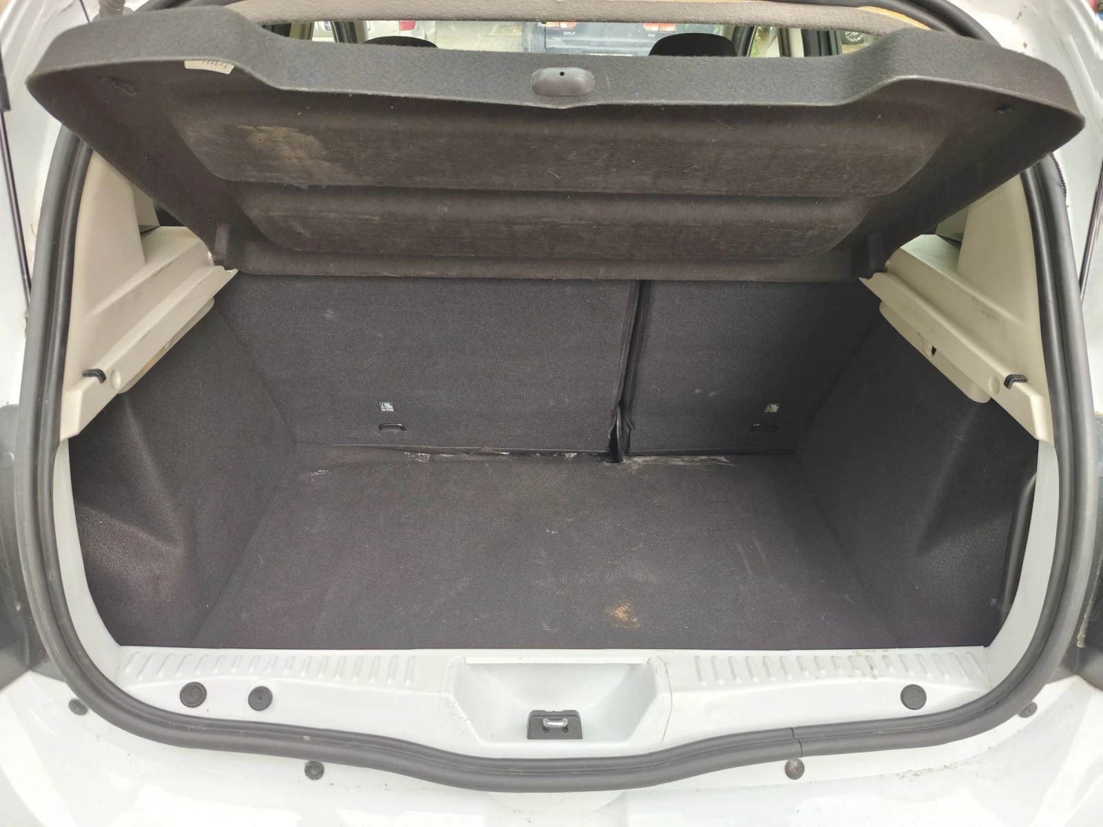 Dacia Sandero 1.5 cdi - изображение 9