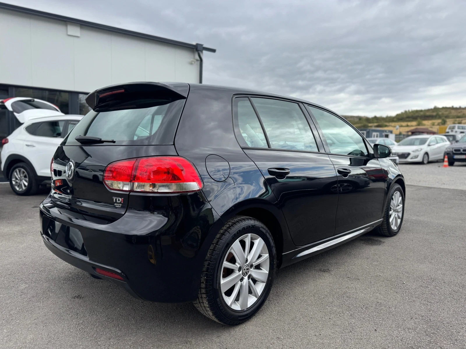 VW Golf 1.6TDI SPORT EDITION - изображение 6