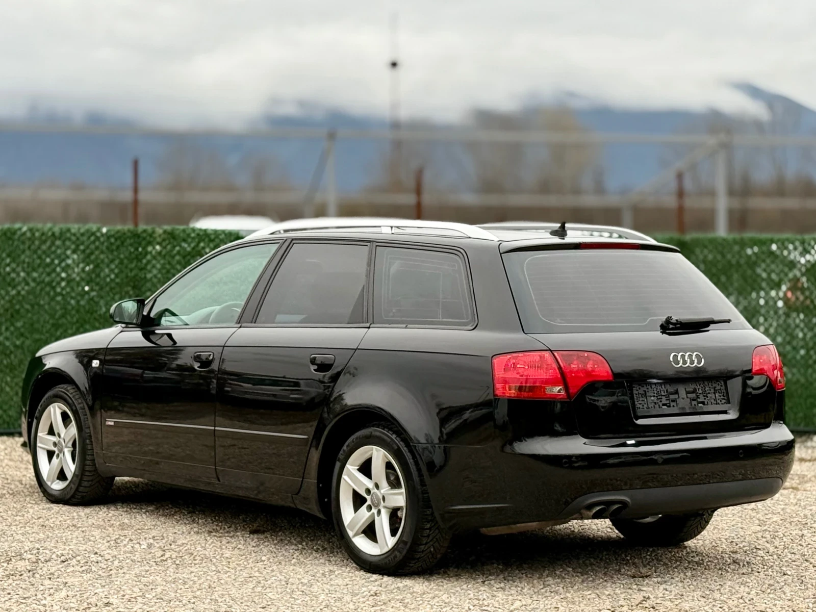 Audi A4 2.0TDi S-LINE* NAVI - изображение 5