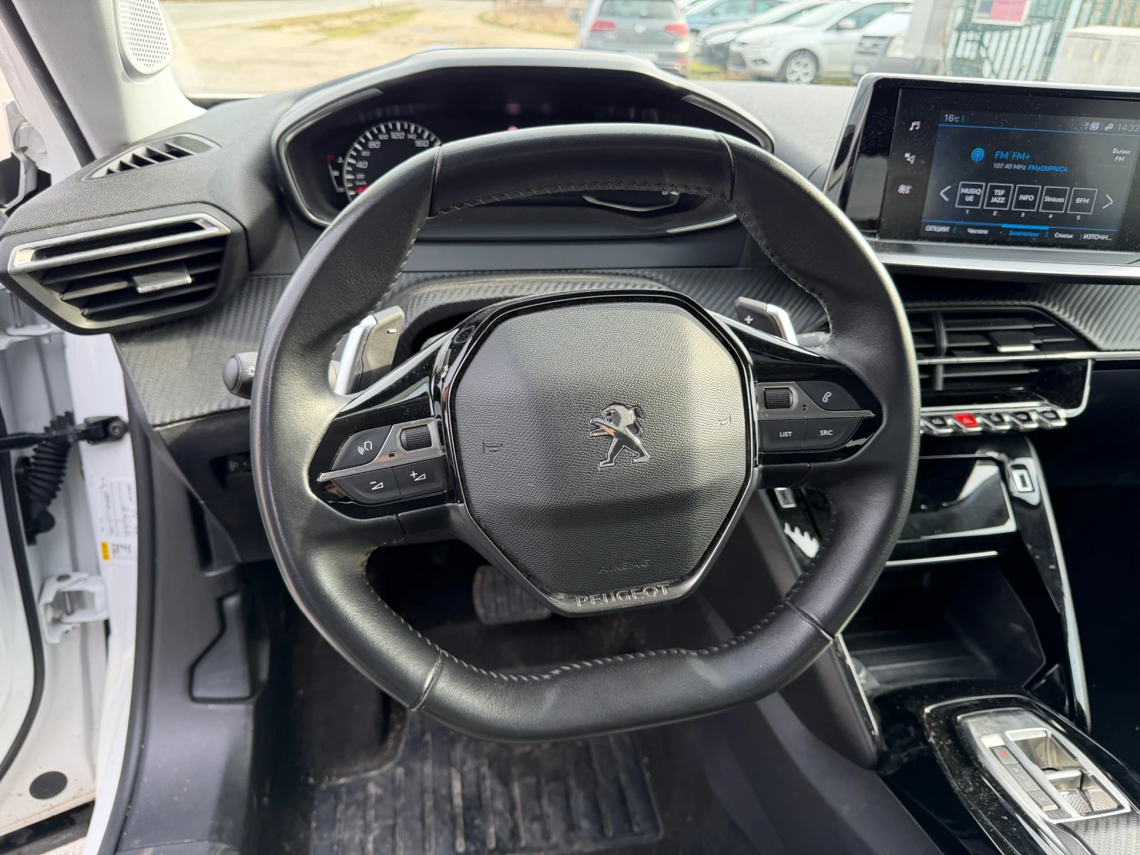 Peugeot 2008  1.5 HDi, снимка 12 - Автомобили и джипове - 53712295