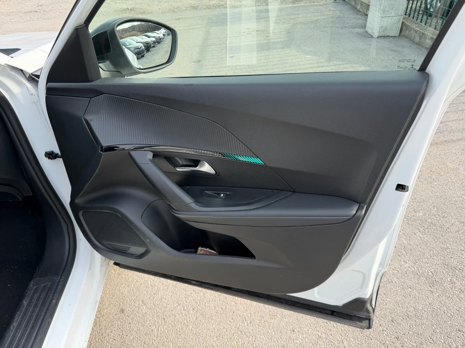 Peugeot 2008  1.5 HDi - изображение 10