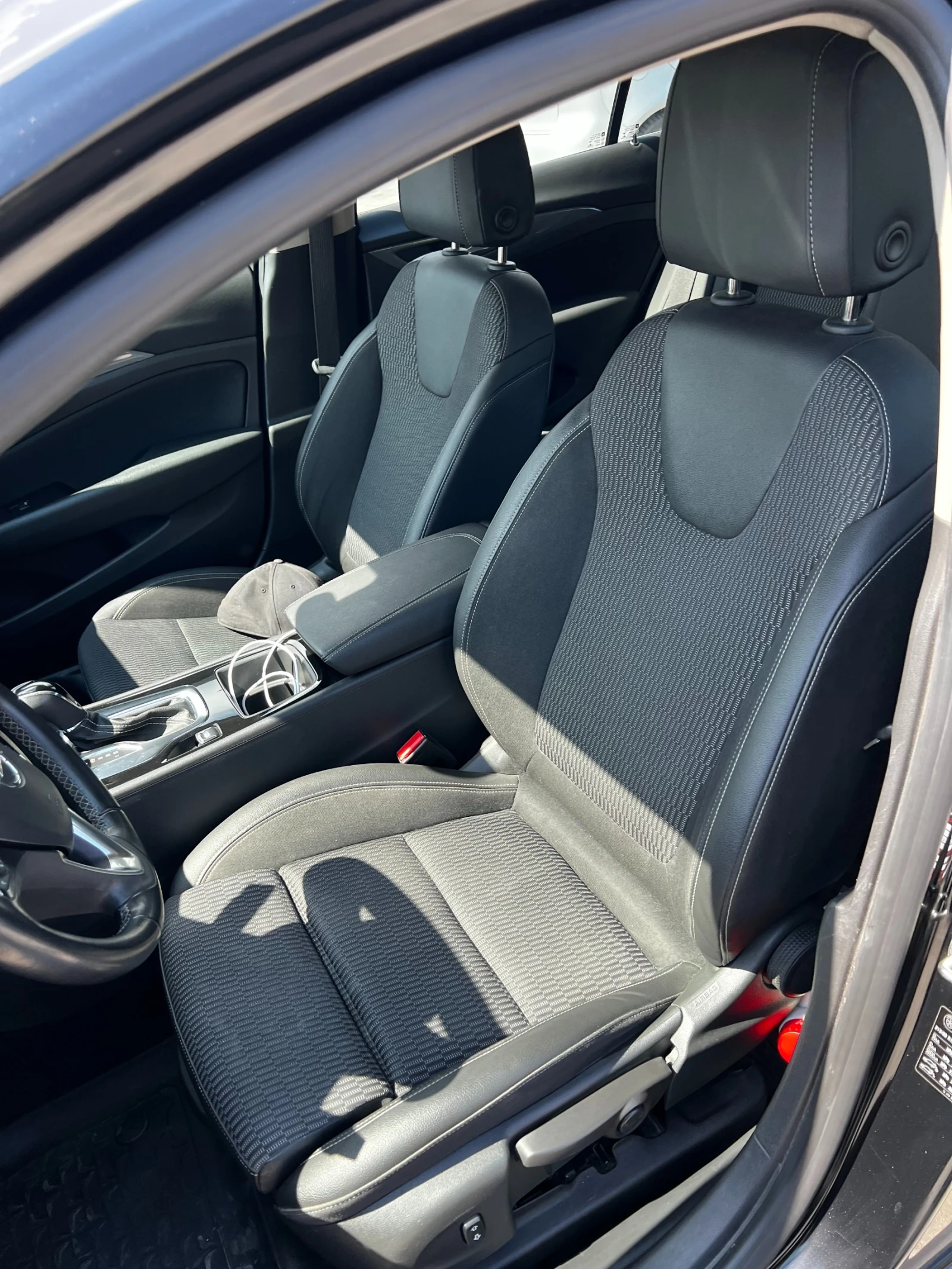 Opel Insignia, снимка 9 - Автомобили и джипове - 53817569