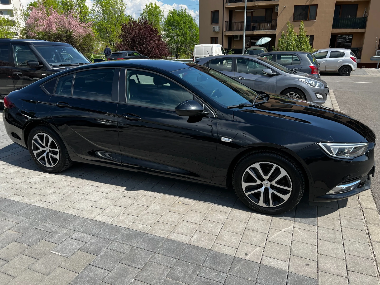 Opel Insignia, снимка 4 - Автомобили и джипове - 53817569