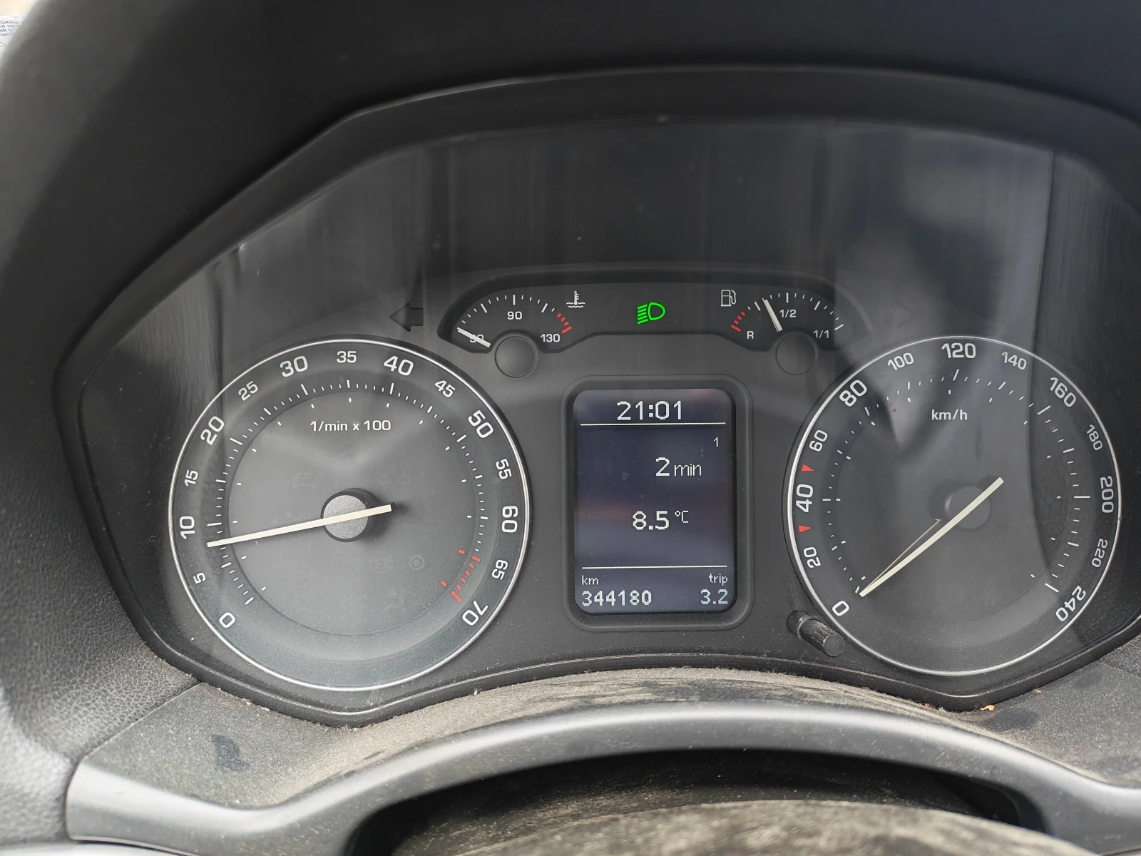 Skoda Octavia FSI 2.0 4x4 (за РЕМОНТ), снимка 5 - Автомобили и джипове - 53962494