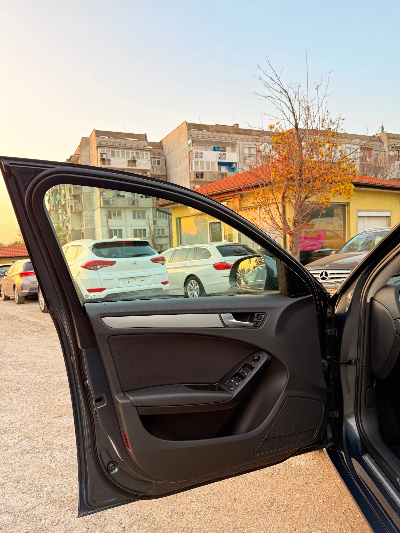 Audi A4 2.0TDI* MEDIA, снимка 8 - Автомобили и джипове - 54207951