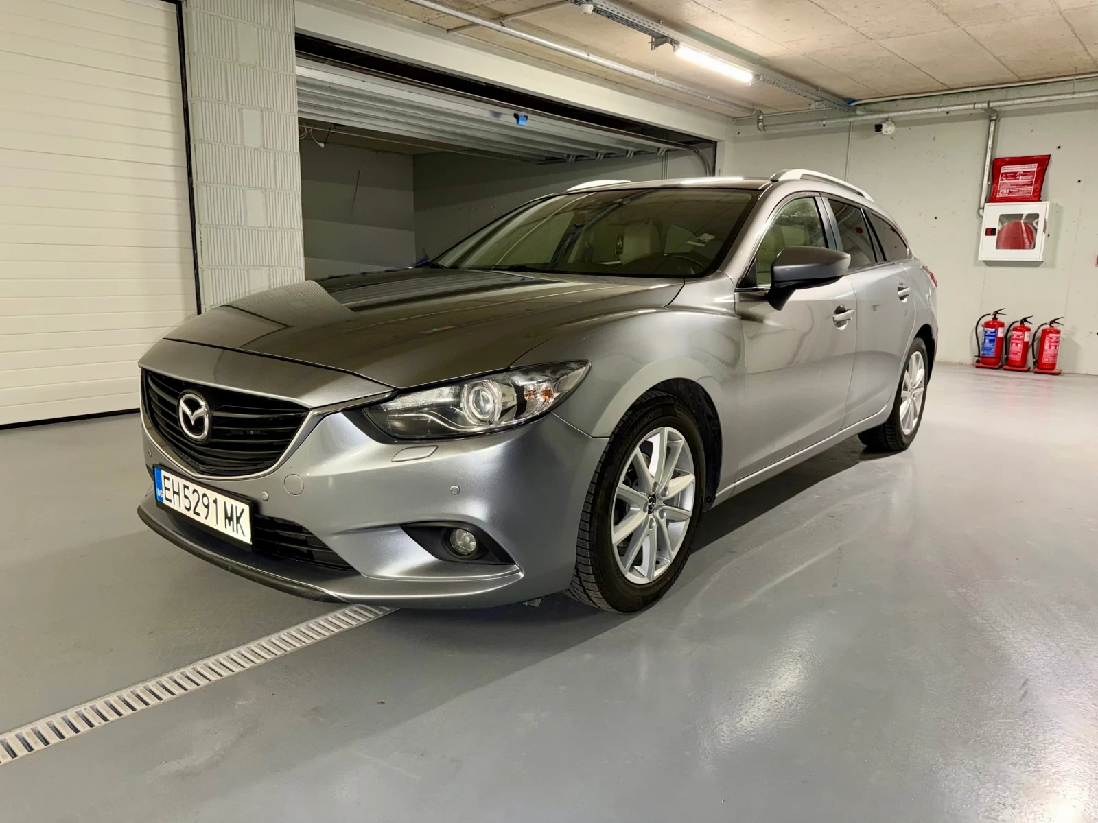 Mazda 6 2.2D, автоматик, кожа, навигация, Bose, снимка 2 - Автомобили и джипове - 54315595
