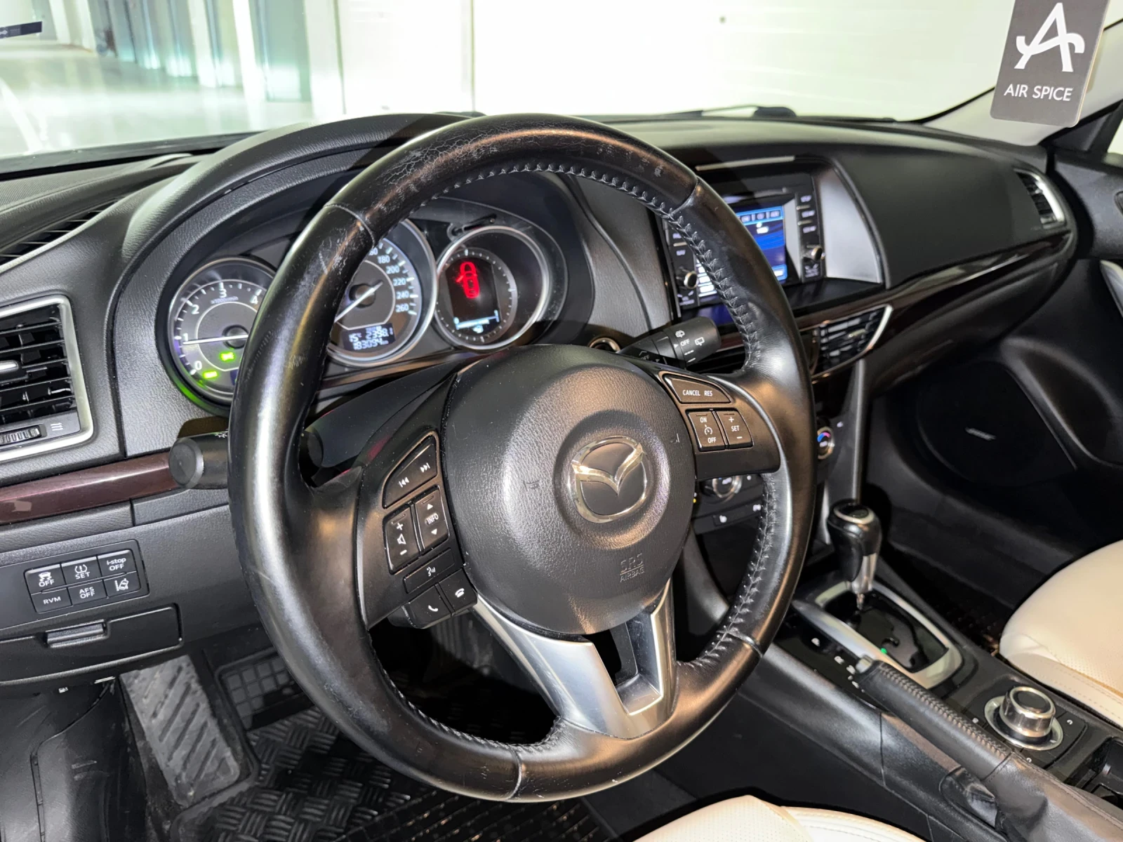 Mazda 6 2.2D, автоматик, кожа, навигация, Bose, снимка 10 - Автомобили и джипове - 54315595