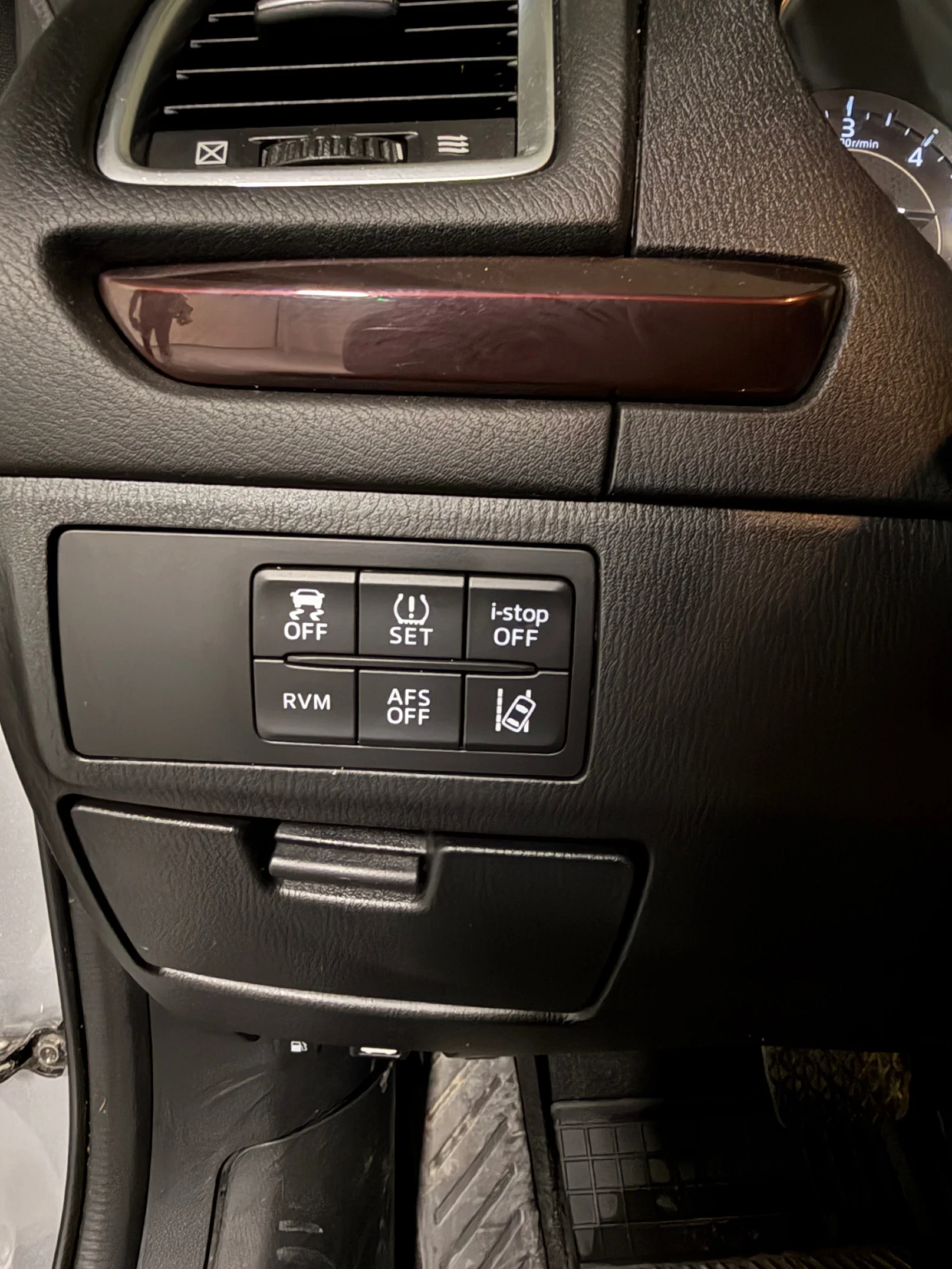 Mazda 6 2.2D, автоматик, кожа, навигация, Bose, снимка 14 - Автомобили и джипове - 54315595