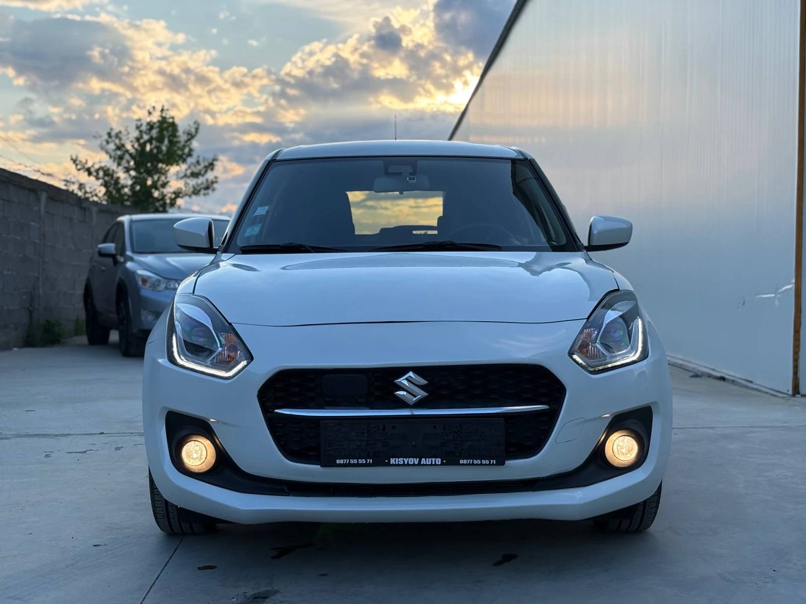 Suzuki Swift 1.2 Hybrid/Камера/Distronic/4 цилиндъра/EURO6D, снимка 2 - Автомобили и джипове - 54568304