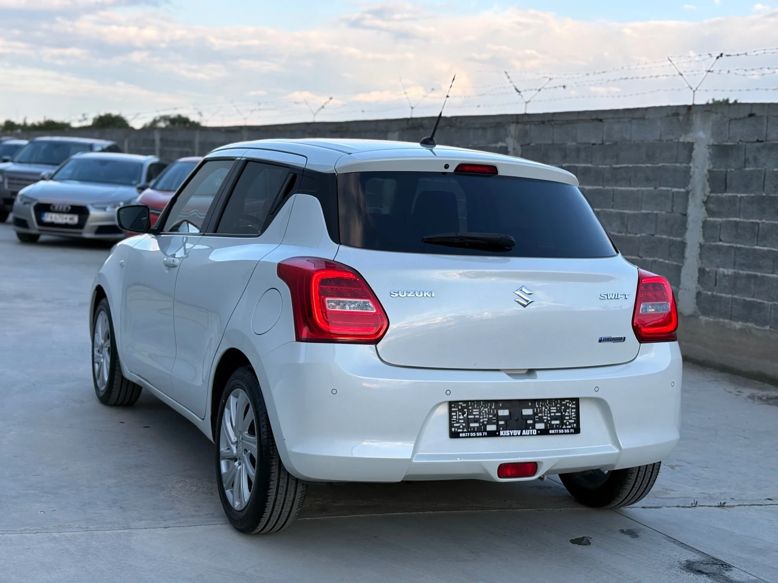 Suzuki Swift 1.2 Hybrid/Камера/Distronic/4 цилиндъра/EURO6D, снимка 7 - Автомобили и джипове - 54568304