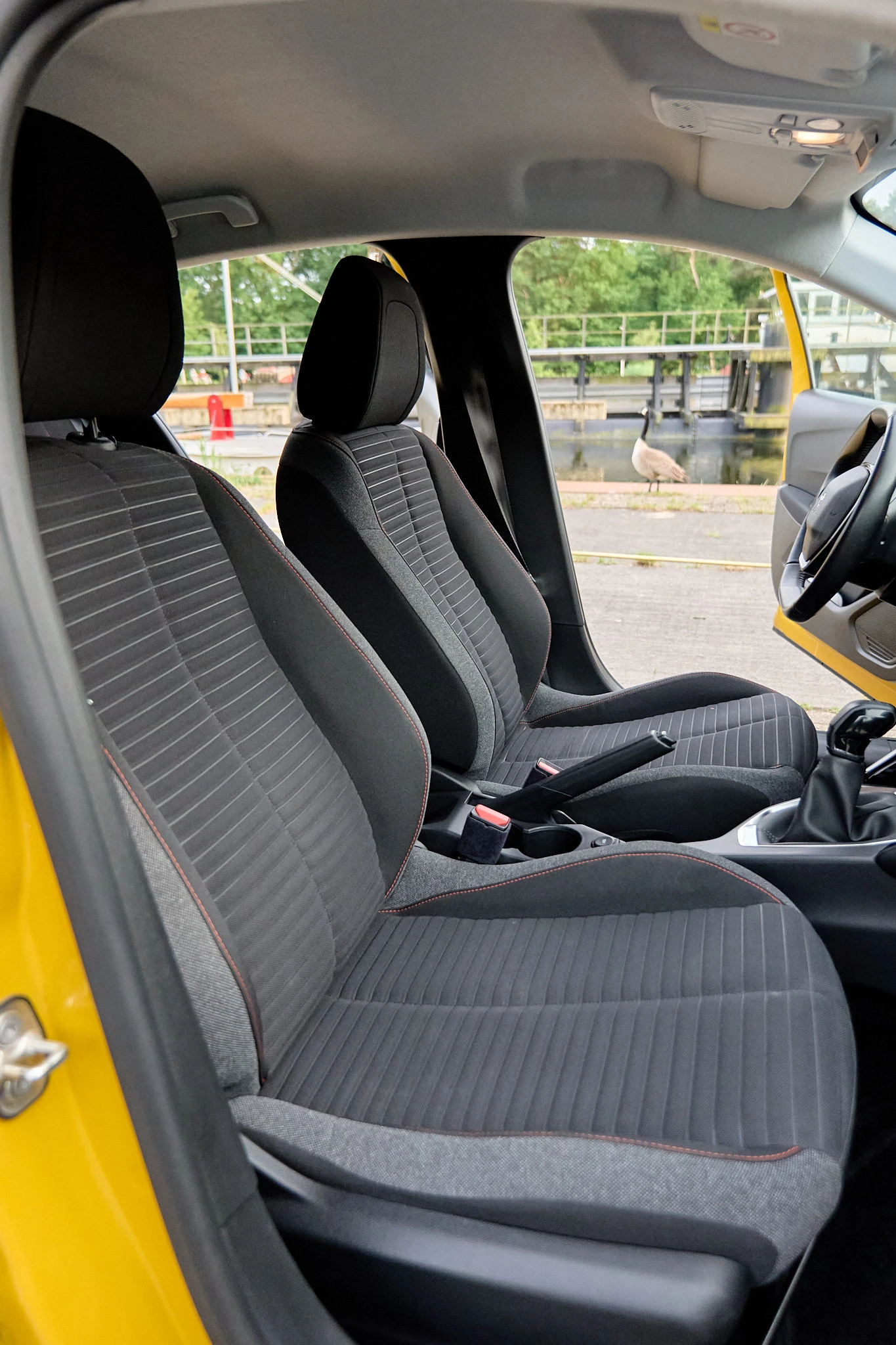 Peugeot 208, снимка 7 - Автомобили и джипове - 54974347