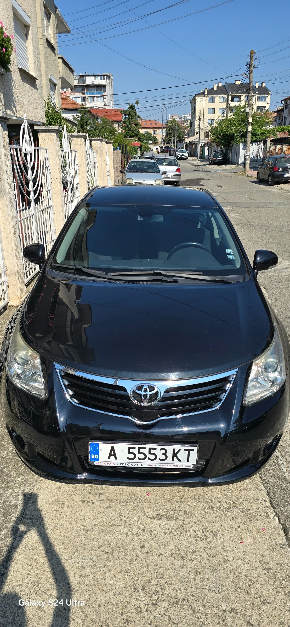 Toyota Avensis 2.2 D-4D Executive, снимка 9 - Автомобили и джипове - 55593163