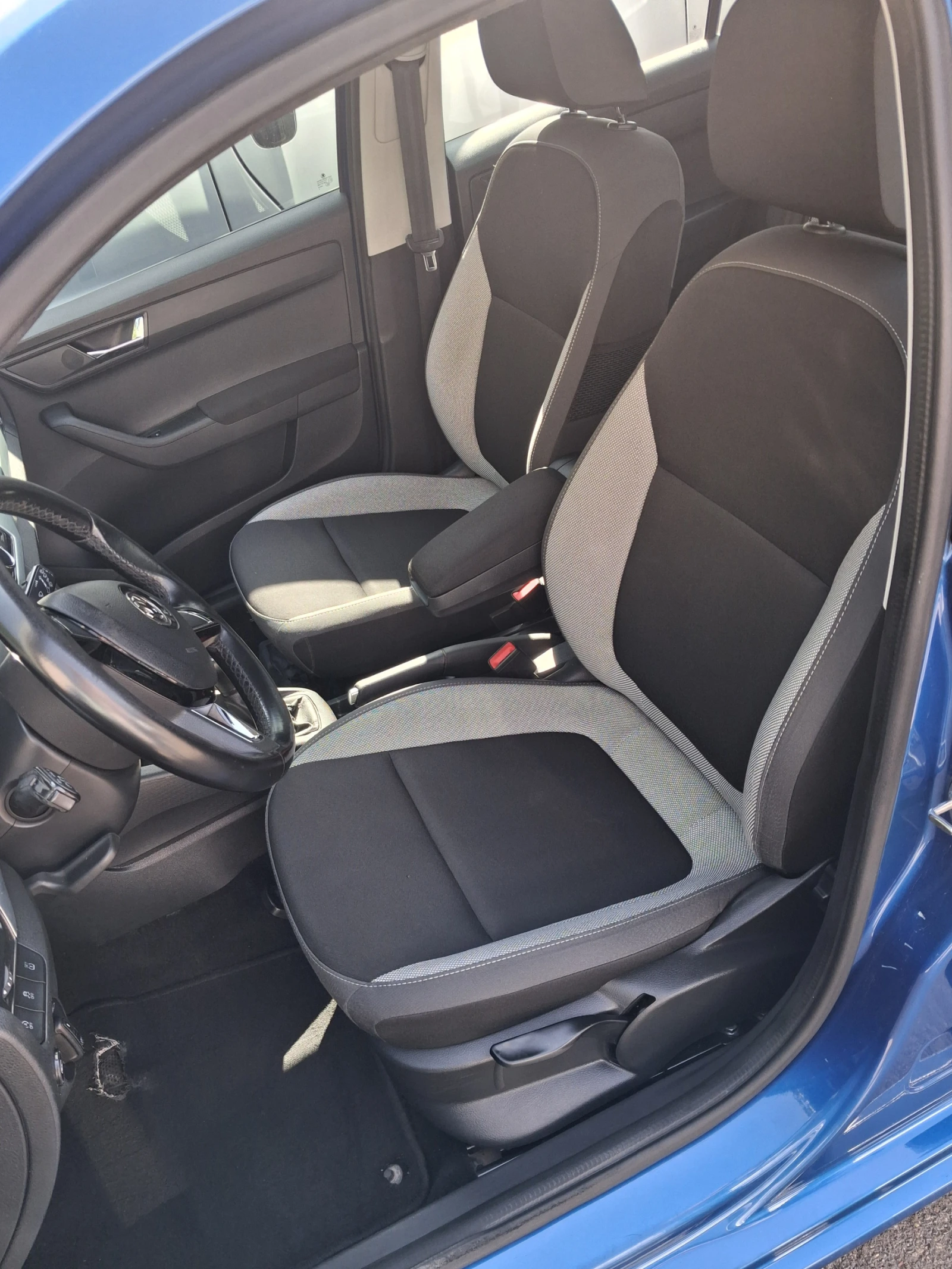 Skoda Fabia 1.0 MPI, снимка 4 - Автомобили и джипове - 55649044