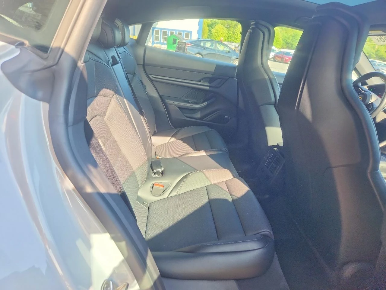 Porsche Taycan | Mobile.bg � ����������� 10