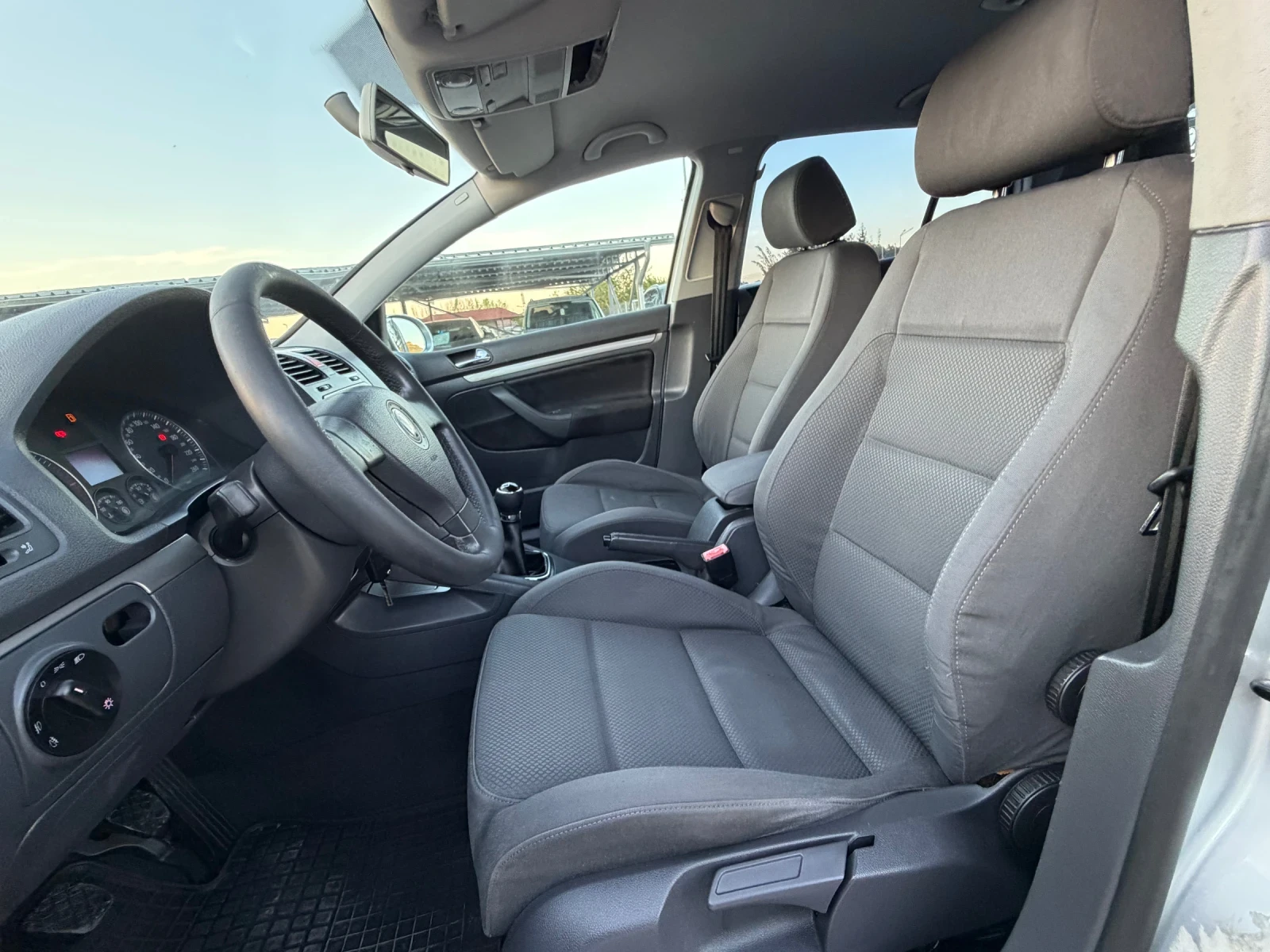 VW Golf 2.0TDI ИТАЛИЯ, снимка 7 - Автомобили и джипове - 56202824