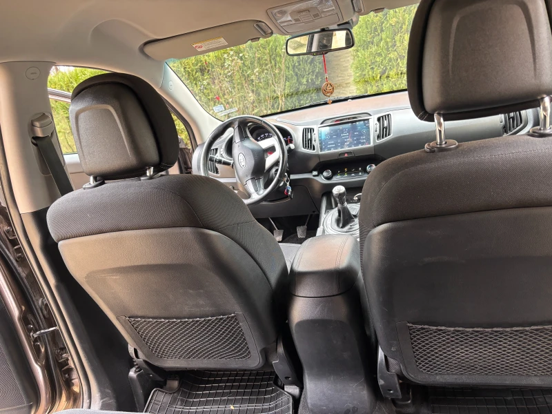 Kia Sportage, снимка 8 - Автомобили и джипове - 48954890