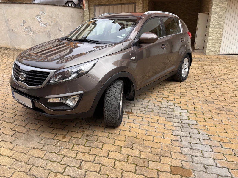 Kia Sportage, снимка 2 - Автомобили и джипове - 48954890