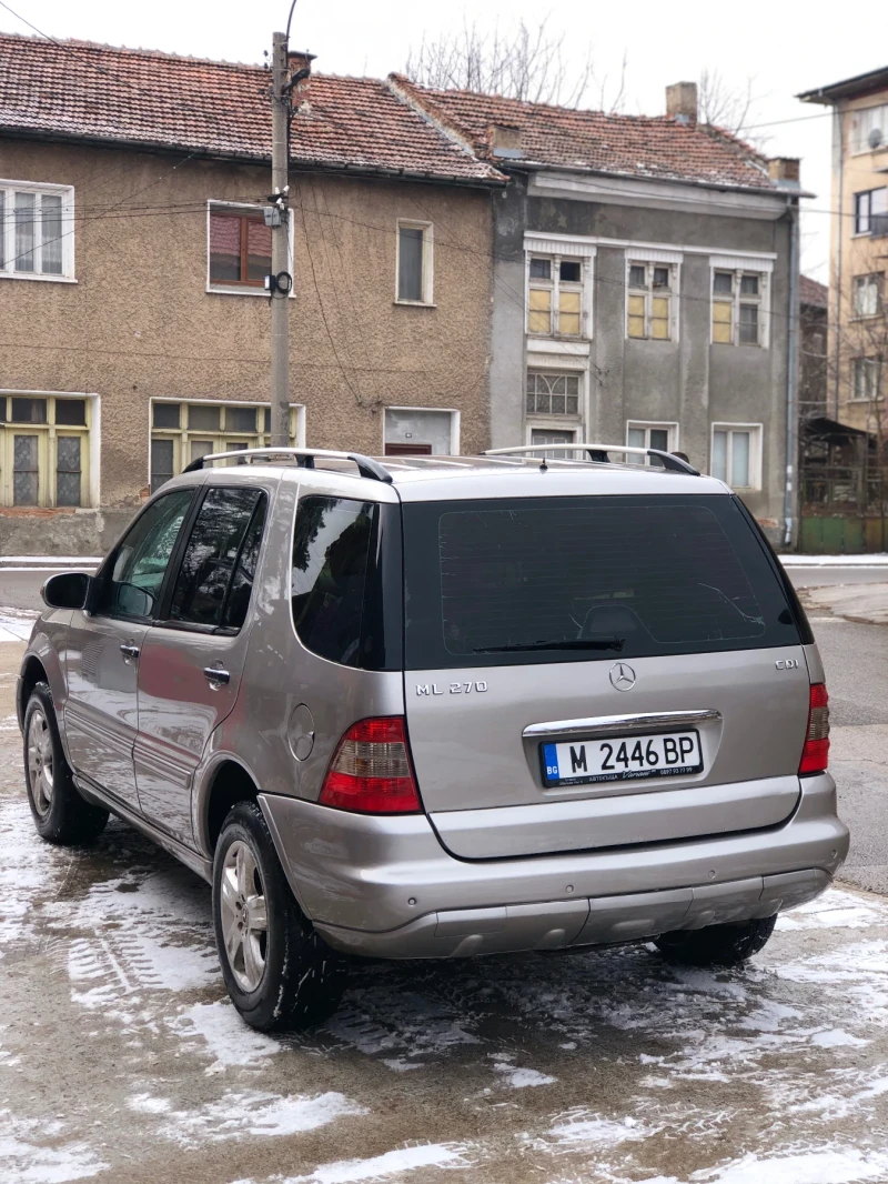 Mercedes-Benz ML 270, снимка 4 - Автомобили и джипове - 49111568