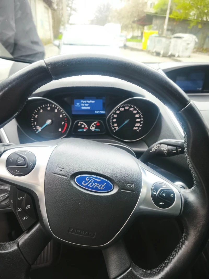 Ford Kuga 1.5 Ecoboost Titanium, снимка 6 - Автомобили и джипове - 52115834