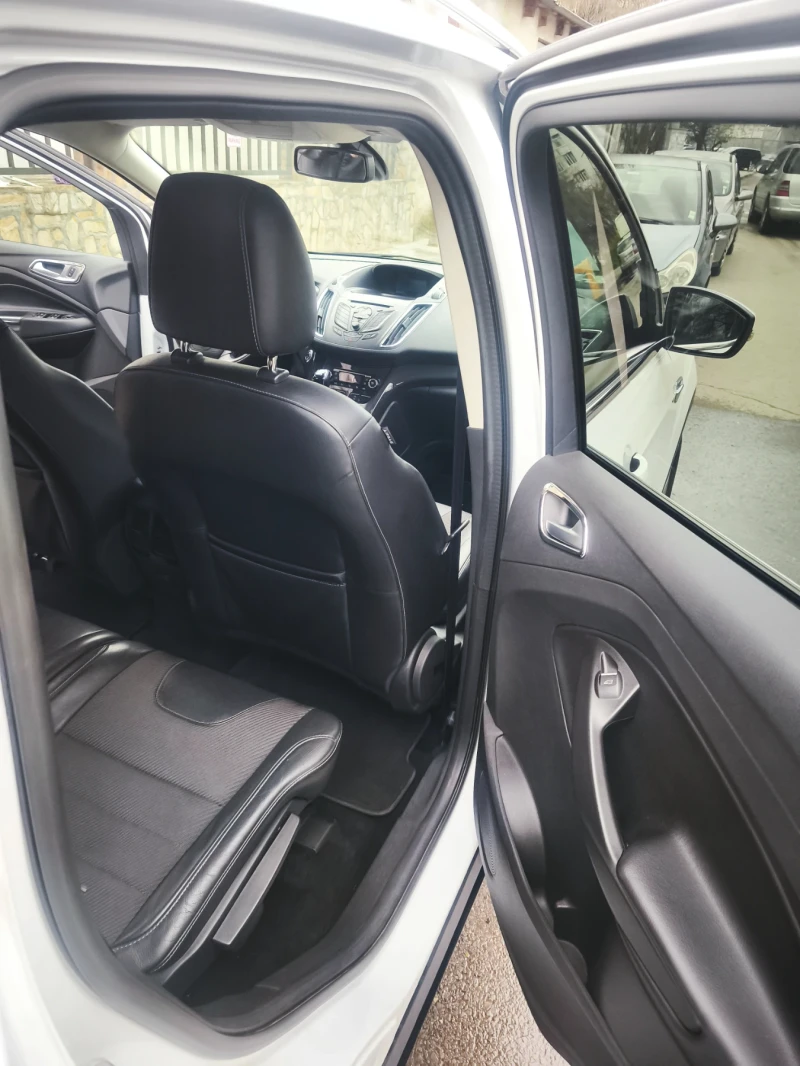 Ford Kuga 1.5 Ecoboost Titanium, снимка 4 - Автомобили и джипове - 52115834