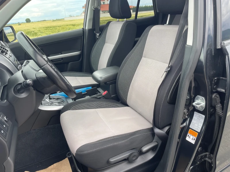 Suzuki Grand vitara 2.4 Automatic Швейцария, снимка 9 - Автомобили и джипове - 52323407
