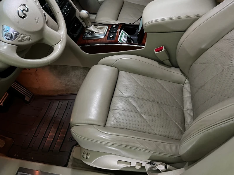 Infiniti QX70, снимка 10 - Автомобили и джипове - 52571222