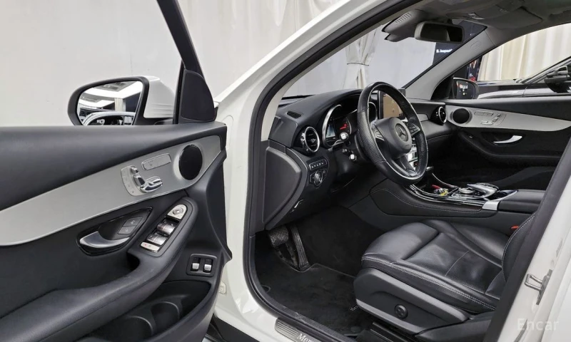 Mercedes-Benz GLC 350, снимка 10 - Автомобили и джипове - 53186995