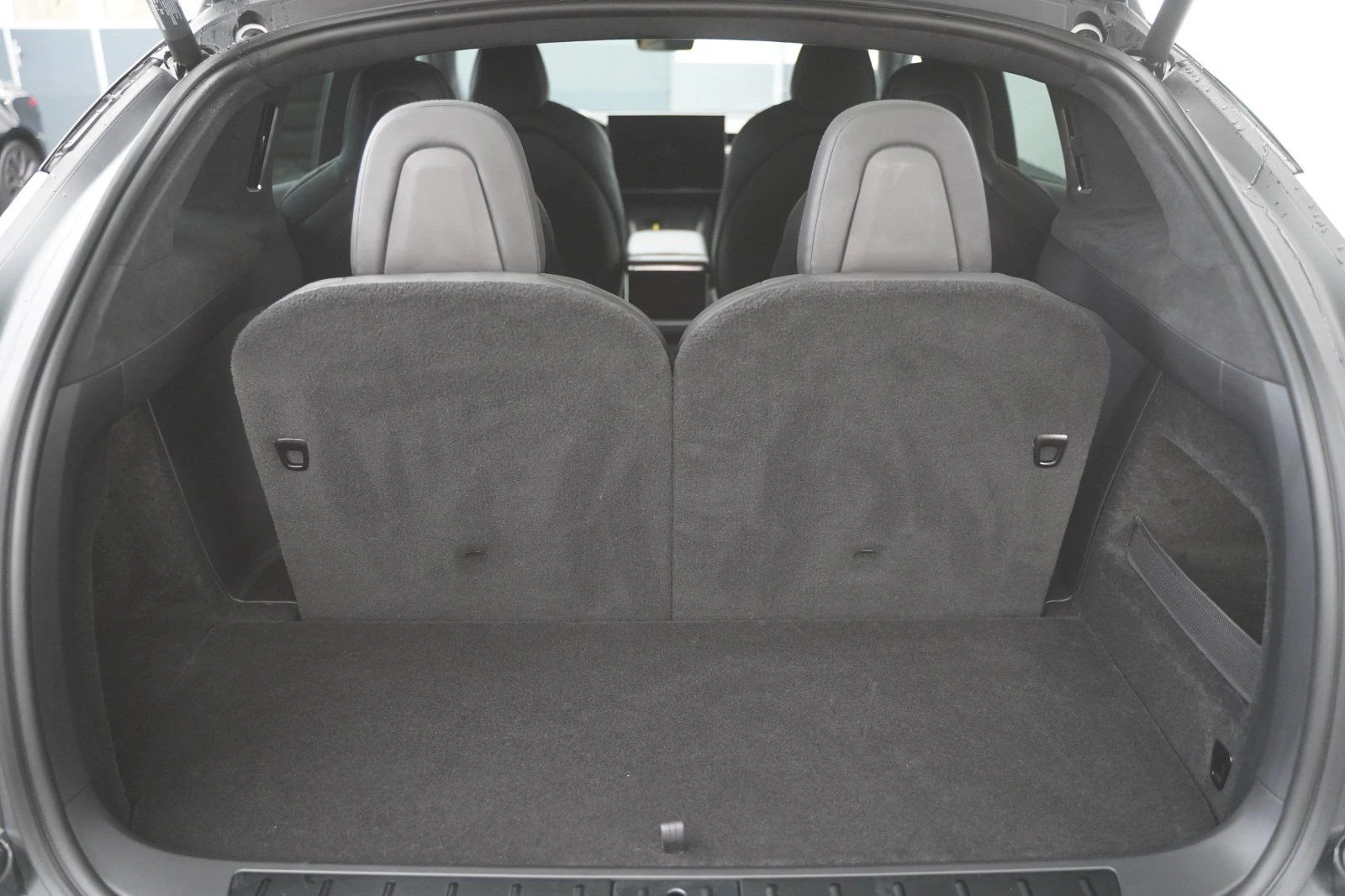 Tesla Model X PLAID/1020HP/TRI-MOTORS/6SEATS/360/621v - изображение 9
