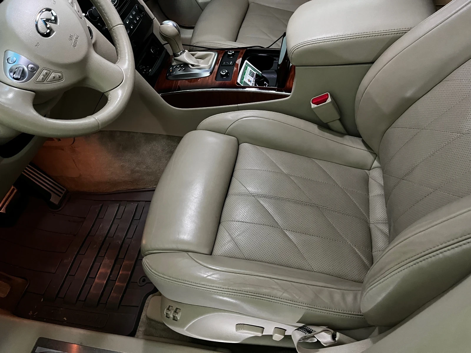 Infiniti QX70  - изображение 10