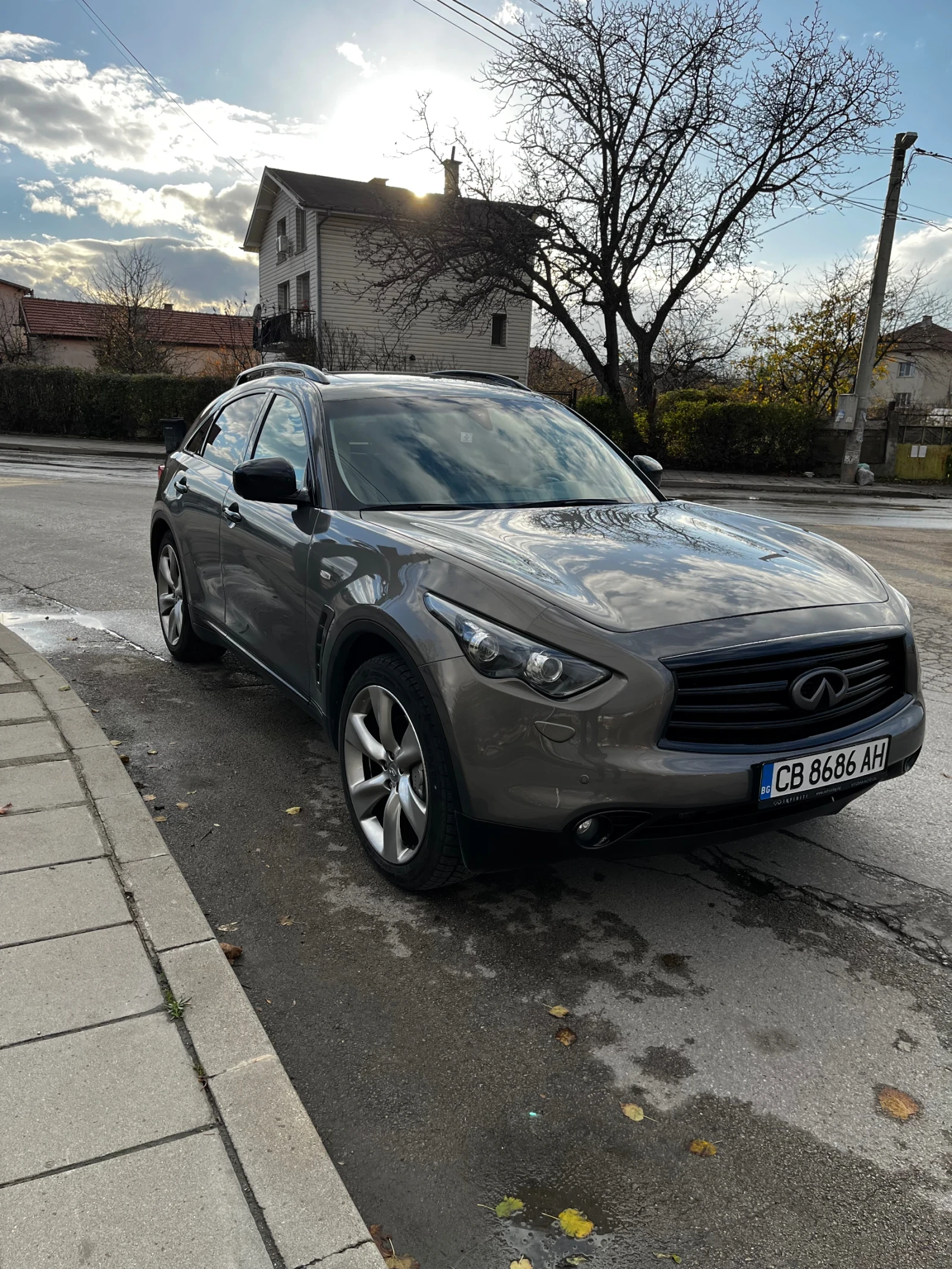 Infiniti QX70  - изображение 2