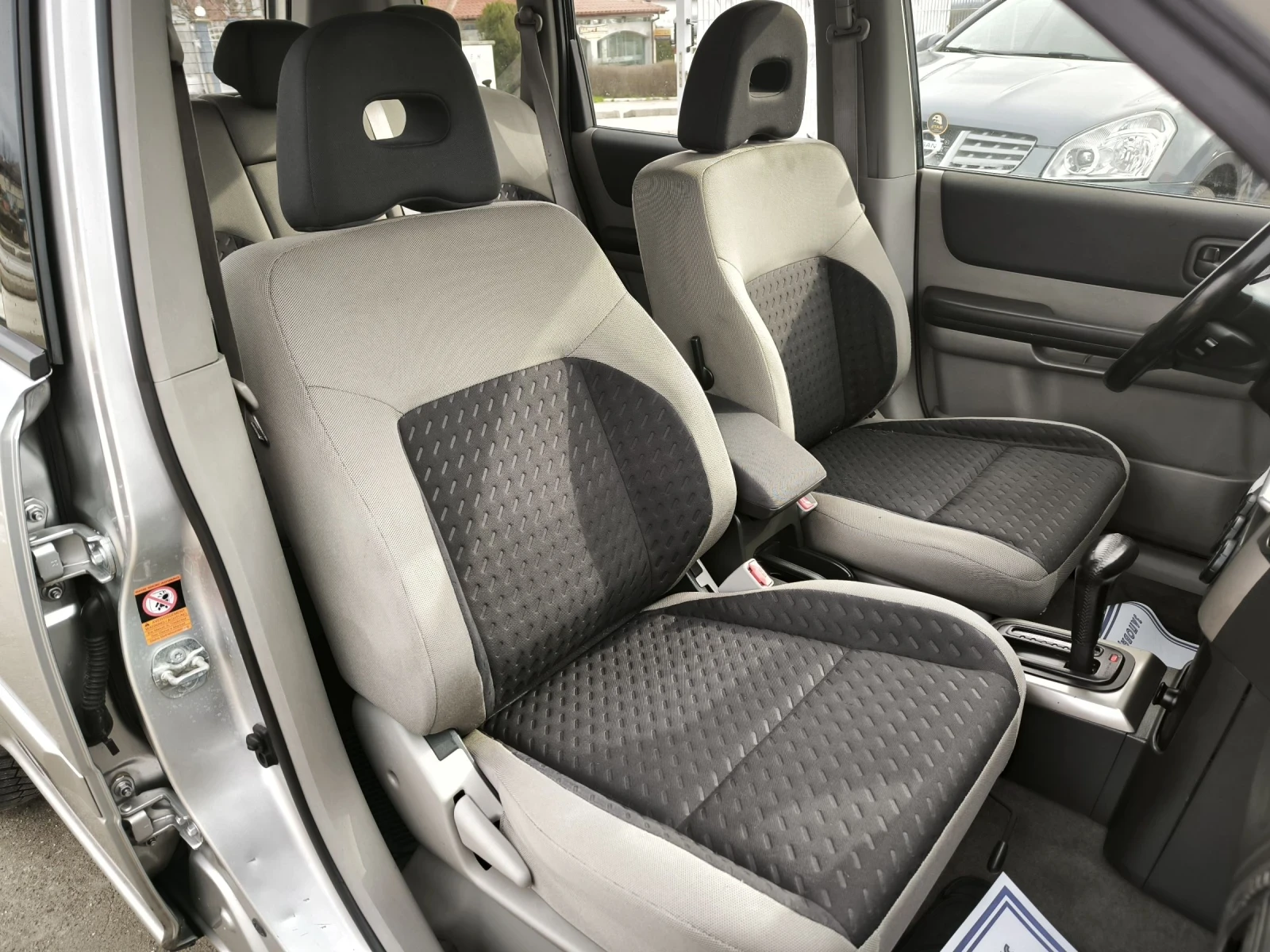 Nissan X-trail 2.5i 4x4 automatic  - изображение 8