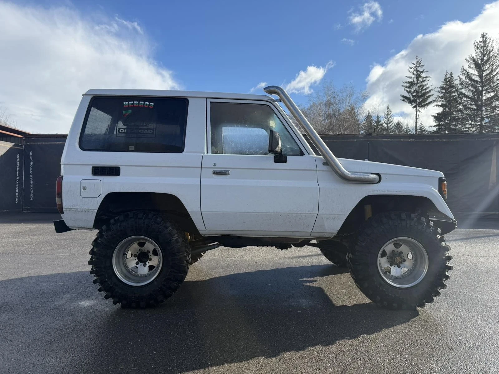 Toyota Land cruiser 4.3 V8, снимка 2 - Автомобили и джипове - 53934834