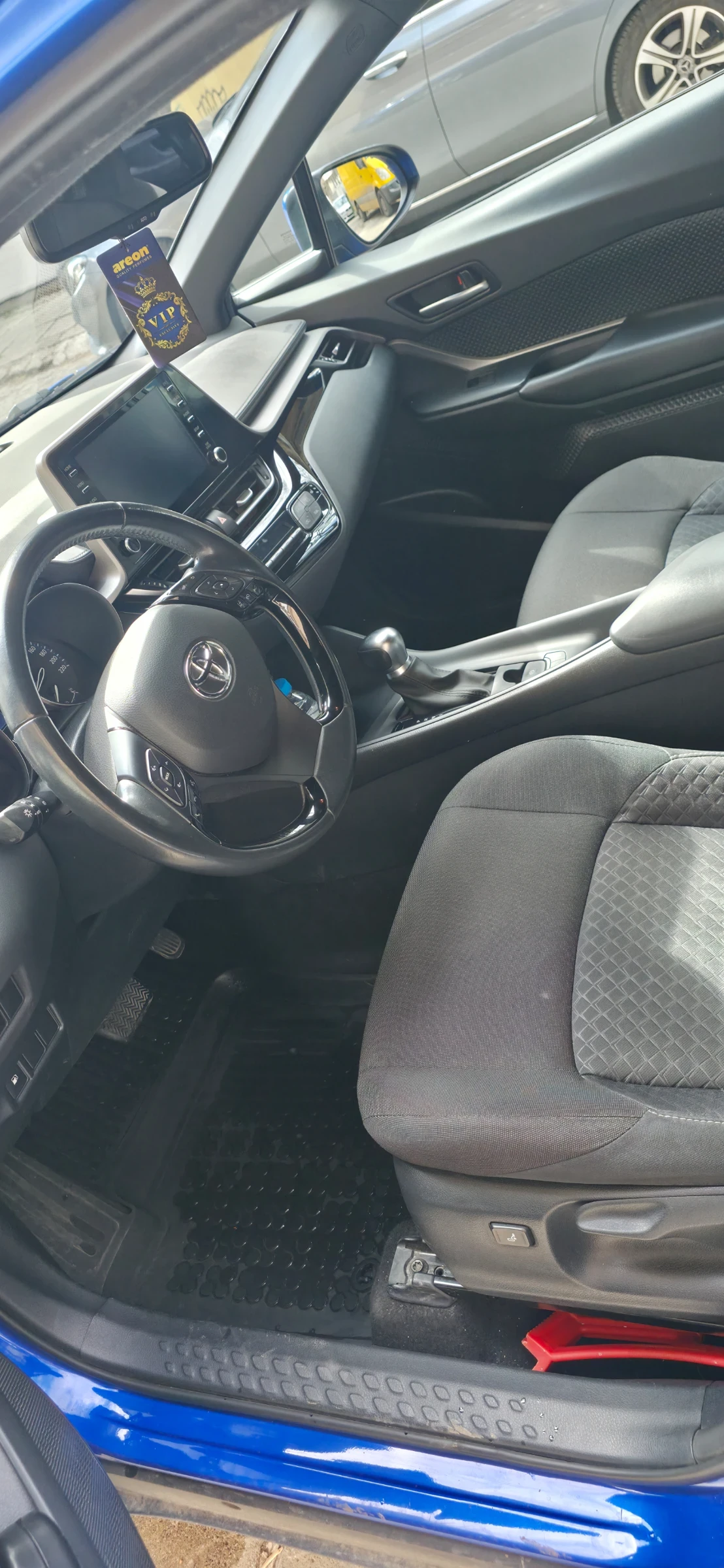 Toyota C-HR 1.8 HSD HIBRID, AVTOMAT., снимка 9 - Автомобили и джипове - 53975713