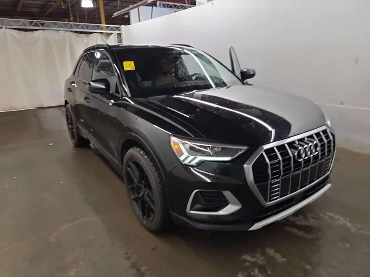 Audi Q3 * KOMFORT * CARFAX * БЕЗ ПЪРВОНАЧАЛНА ВНОСКА, снимка 2 - Автомобили и джипове - 54614965