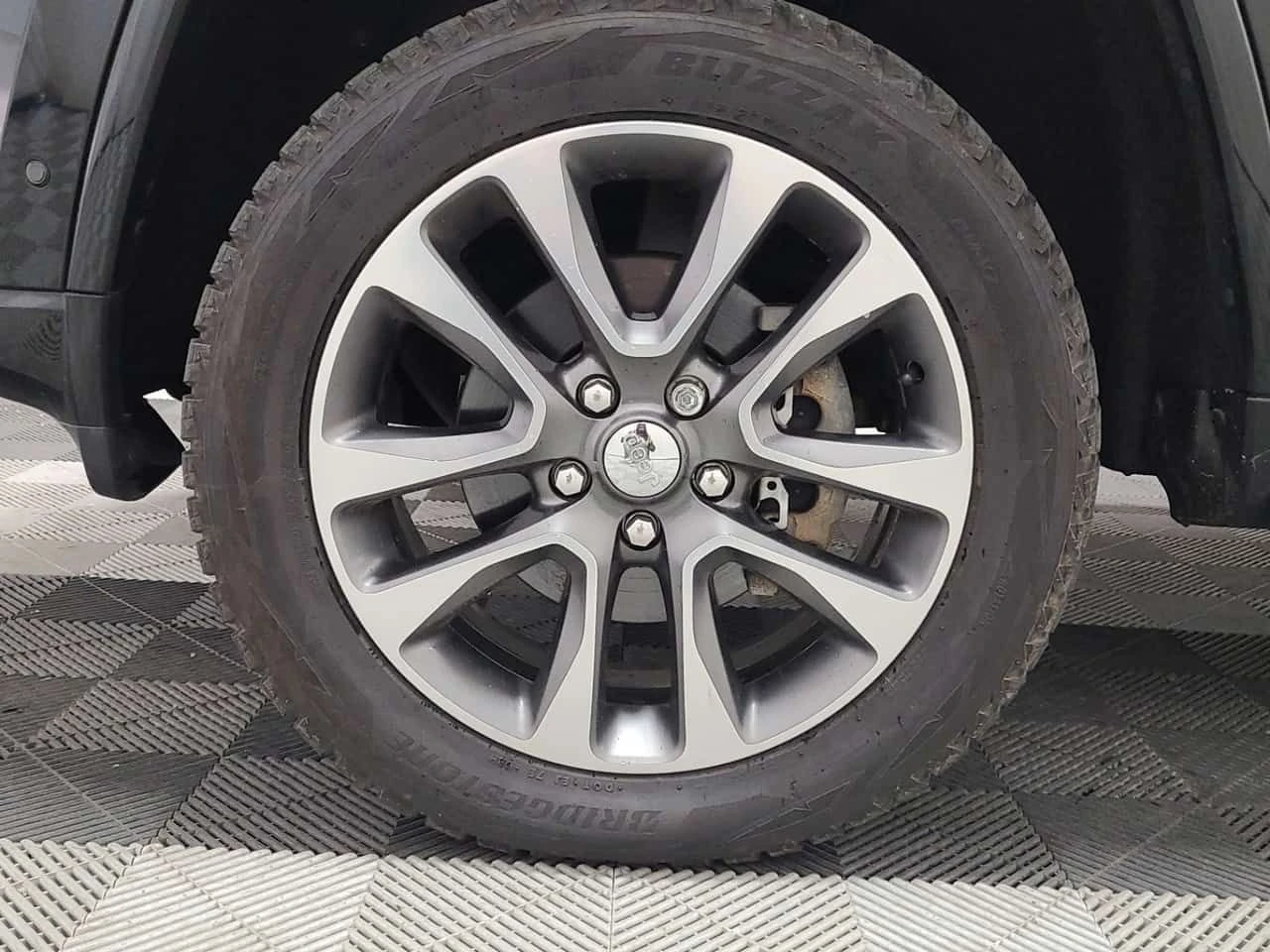 Jeep Grand cherokee OVERLAND| PANORAMA| ПАМЕТ| ОБДУХВАНЕ| , снимка 6 - Автомобили и джипове - 54627449