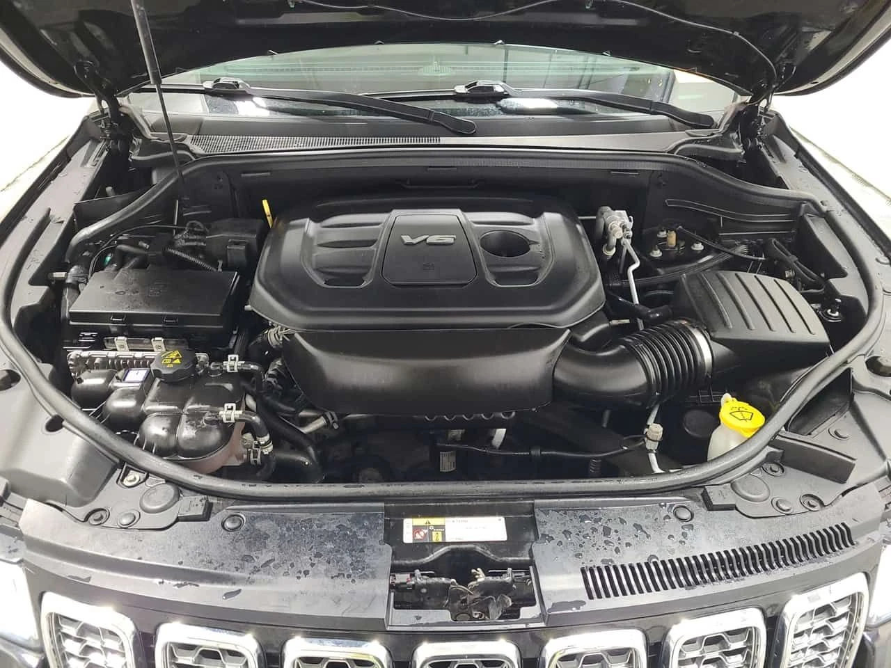 Jeep Grand cherokee OVERLAND| PANORAMA| ПАМЕТ| ОБДУХВАНЕ| , снимка 17 - Автомобили и джипове - 54627449