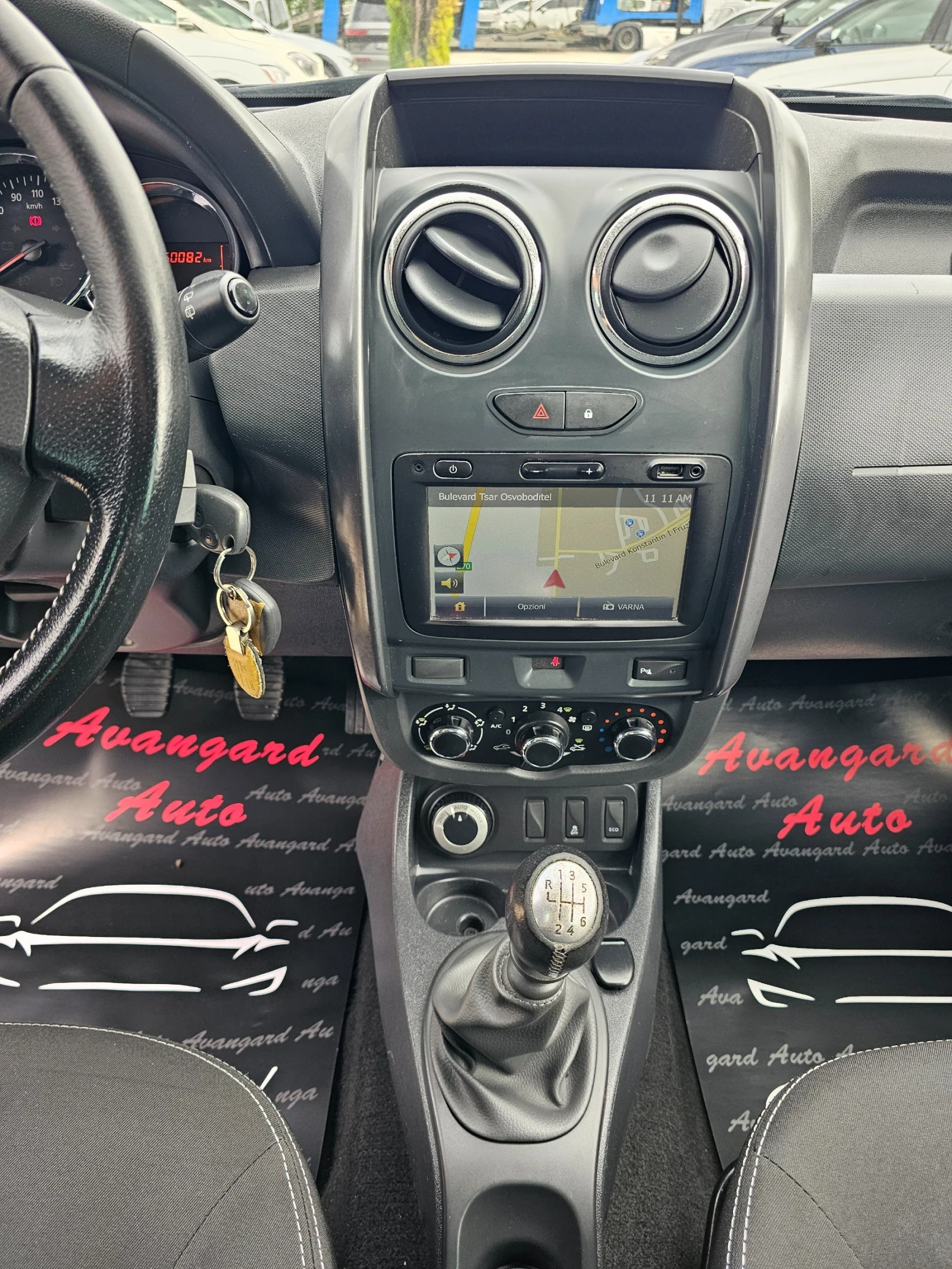 Dacia Duster 1.5dCi, 110к.с., 4х4 , снимка 11 - Автомобили и джипове - 55652901