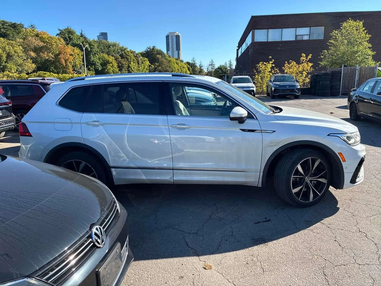 VW Tiguan Highline R Line/360/Dis/Fender/��������� | Mobile.bg � ����������� 3