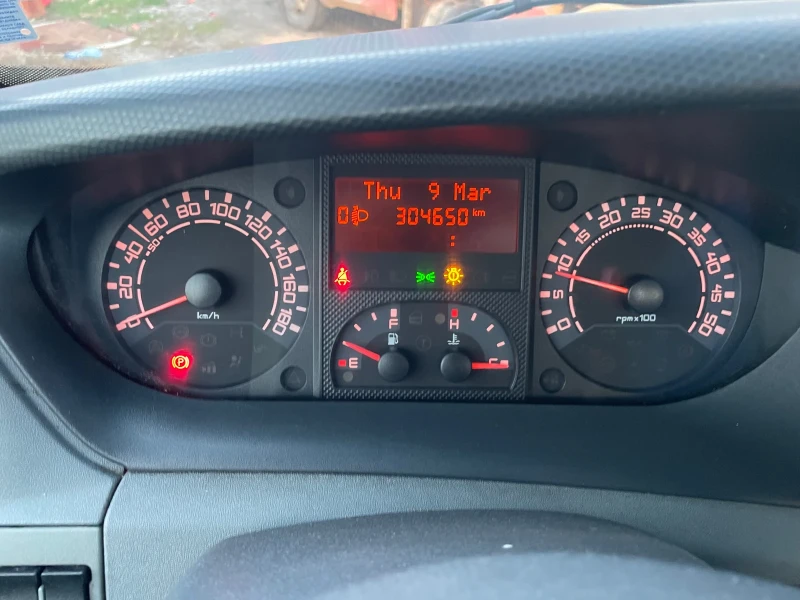 Iveco Daily Специален по талон, снимка 7 - Бусове и автобуси - 52529213