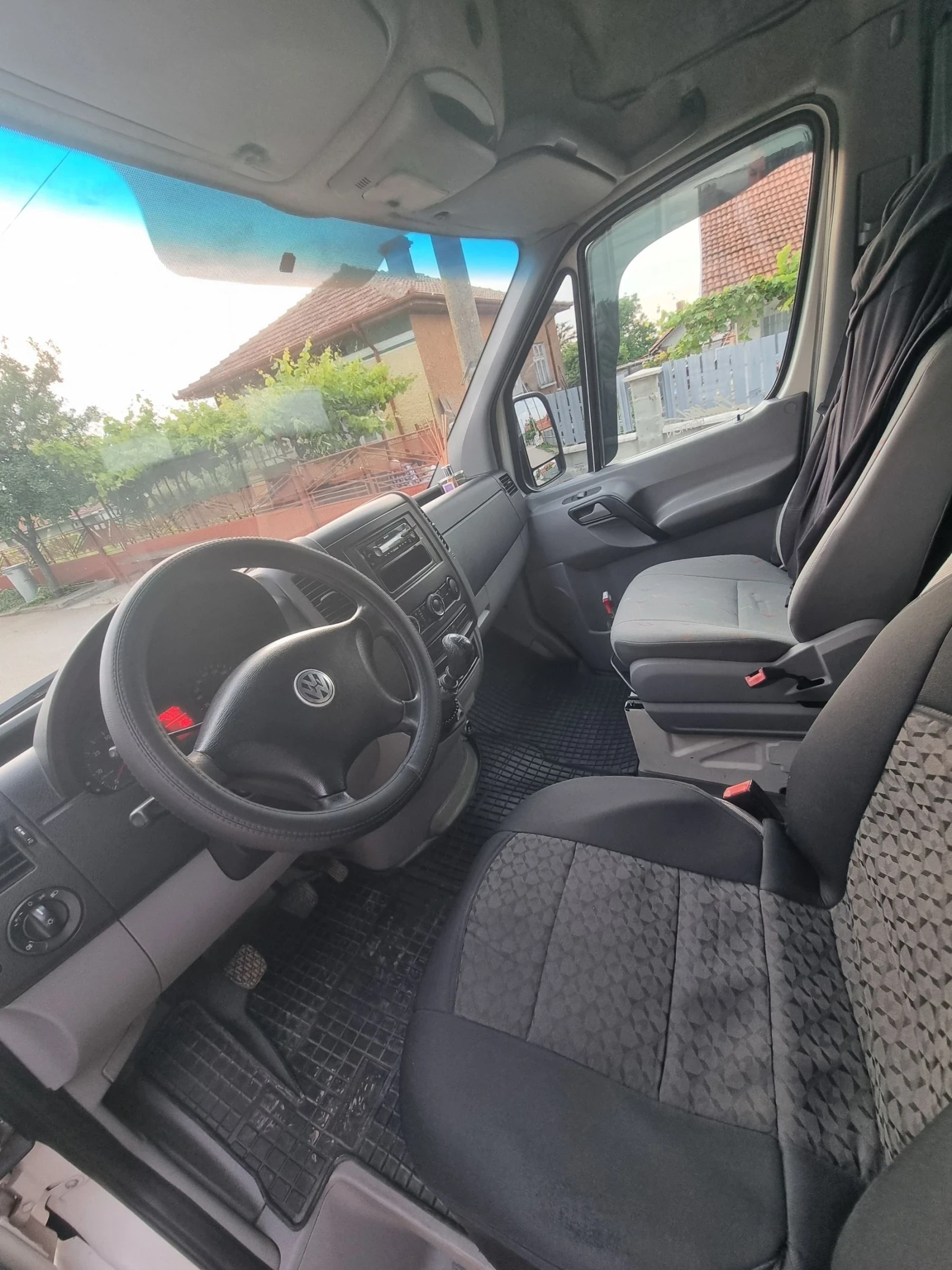 VW Crafter, снимка 9 - Бусове и автобуси - 54803835