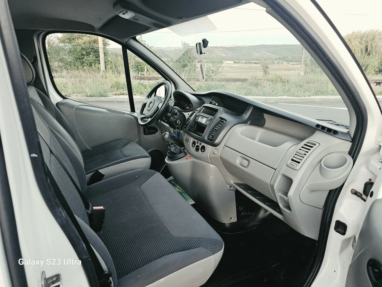 Opel Vivaro 2.0CDTi/L2H2/ТОП, снимка 9 - Бусове и автобуси - 55993492