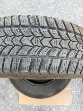 Гуми Зимни 215/65R16, снимка 3