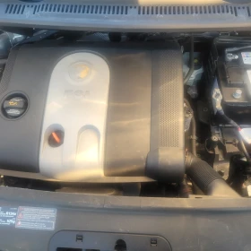 VW Touran 1.6бензин/116к.с, снимка 4