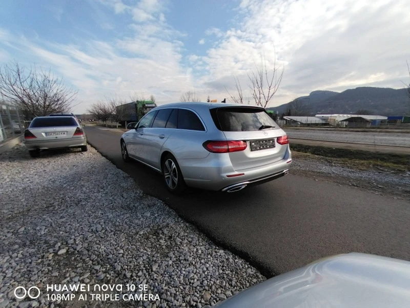 Mercedes-Benz E 220, снимка 6 - Автомобили и джипове - 45743707