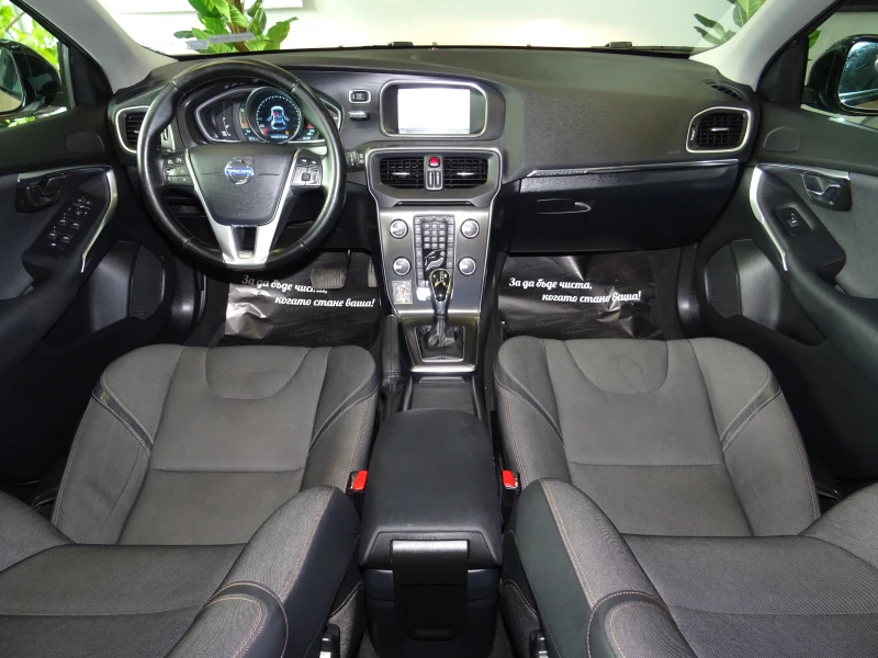 Volvo V40 Cross Country 2.0 D3 150кс Geartronic, снимка 10 - Автомобили и джипове - 48226753