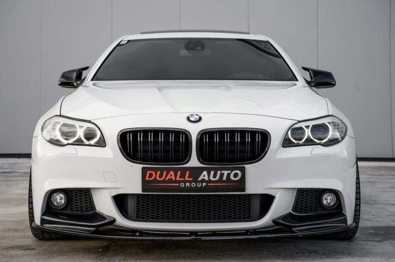 BMW 530 d * M-PERFORMANCE * CARBON * 8ZF * AKRAPOVIC * HEA, снимка 2 - Автомобили и джипове - 48312713