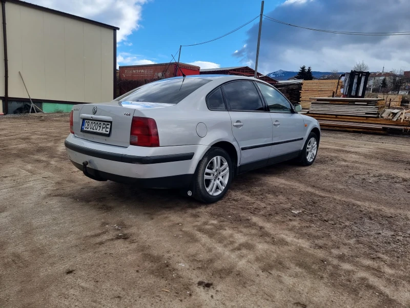 VW Passat 1.9tdi 110ks, снимка 7 - Автомобили и джипове - 48667256